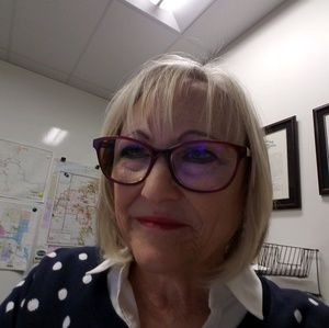 Meet your Posher, Cathey